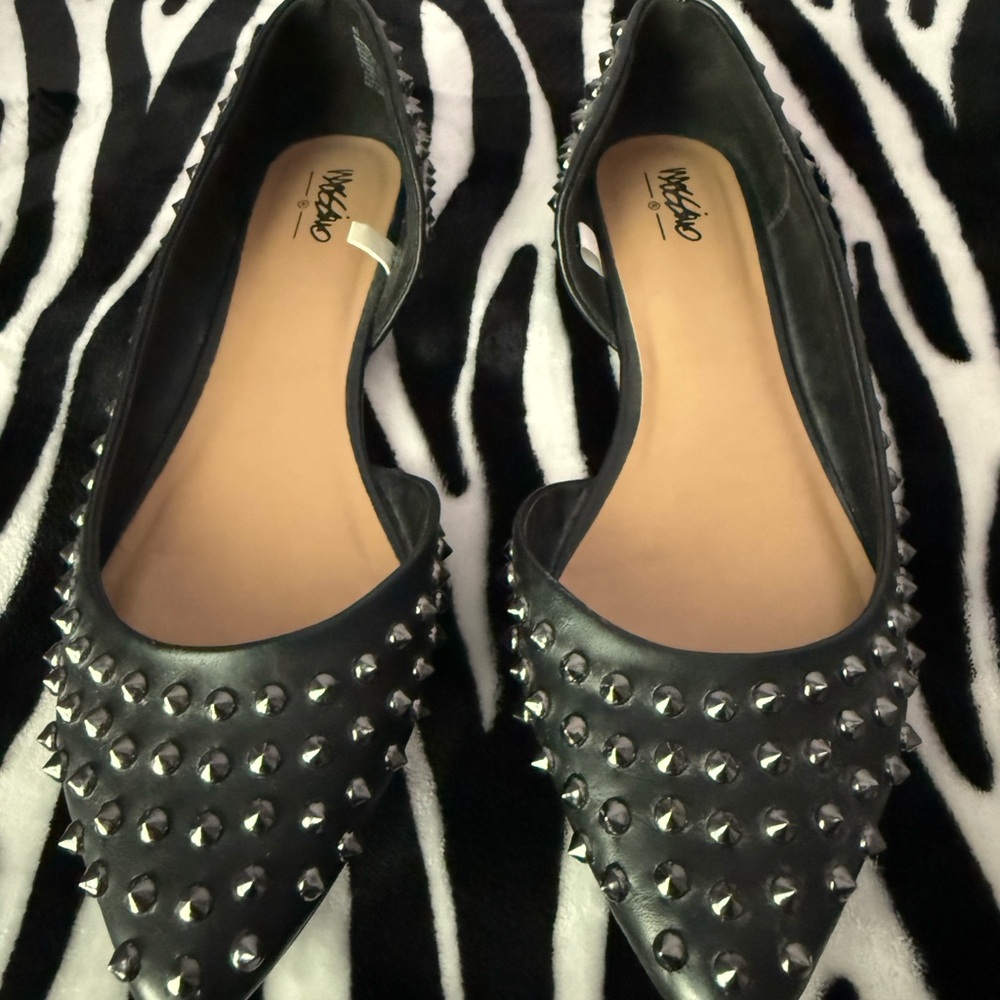 Mossimo Supply Co. Black Studded Pointed Flats